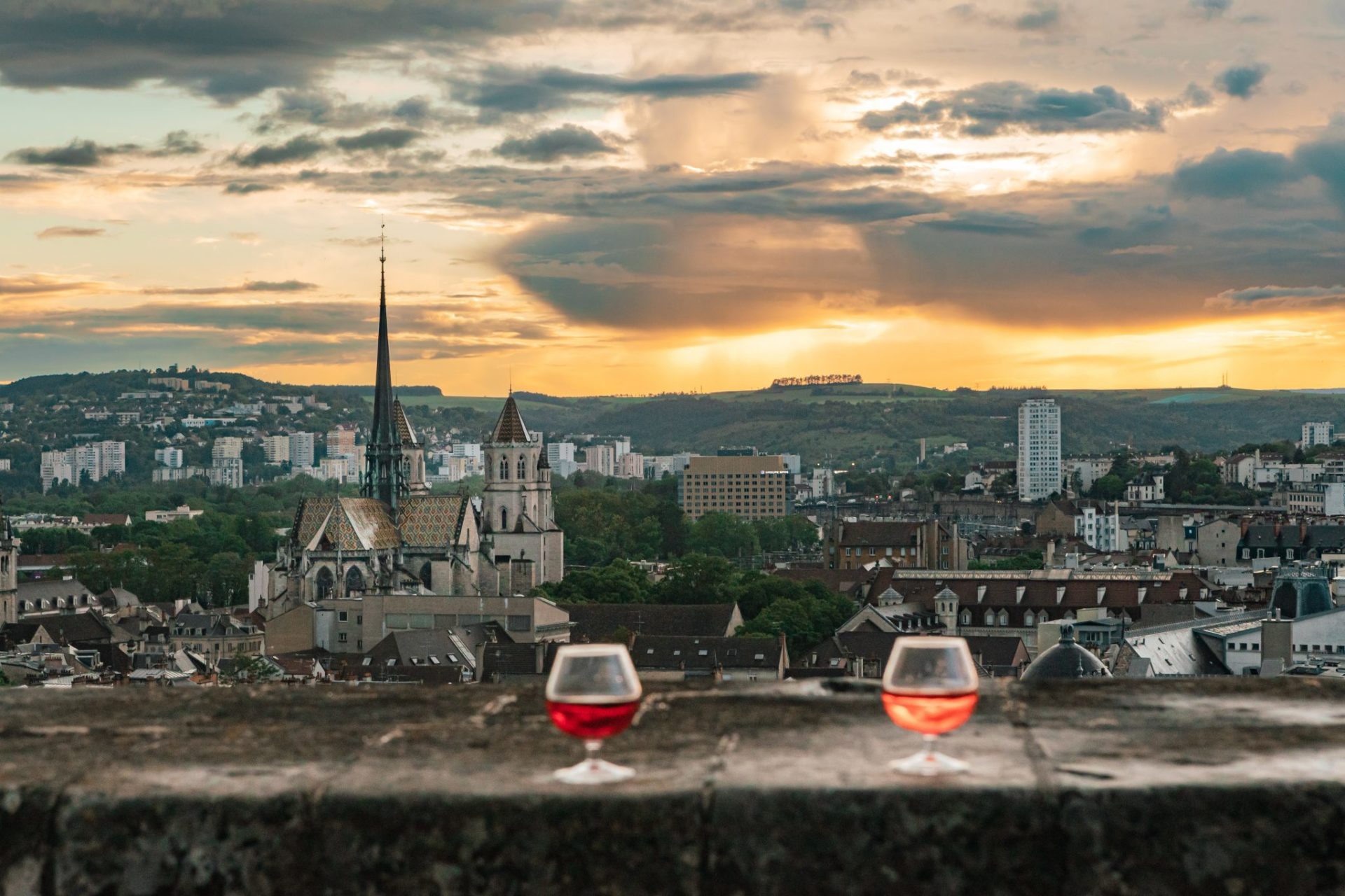 Apéro sur le toit de la tour Philippe le Bon